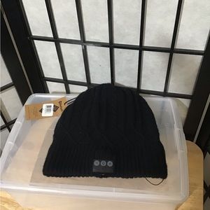 NWT 1 Voice - Bluetooth Beanie - Black. Unisex